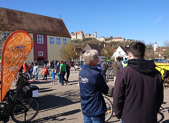 Auf dem Fahrradbasar in Harburg führen wir auf Wunsch einen Fahrrad-Check durch