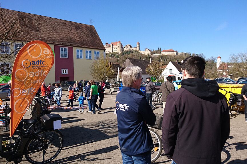 Fahrradbasar in Harburg Auf dem Fahrradbasar in Harburg führen wir auf Wunsch einen Fahrrad-Check durch