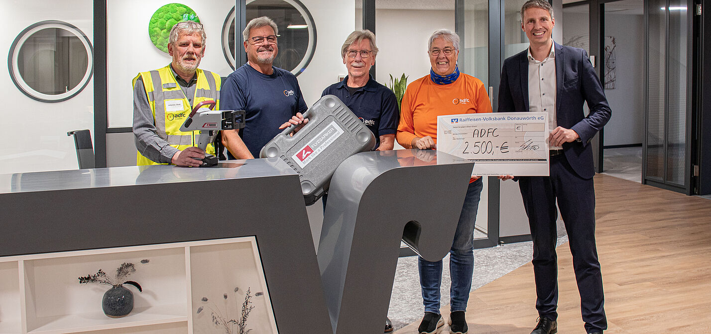 Spende für Codierer Spendenübergabe für Codierer