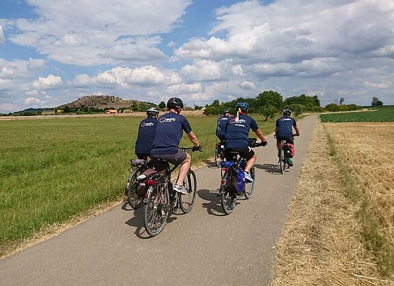 ADFC-Radlergruppe von hinten